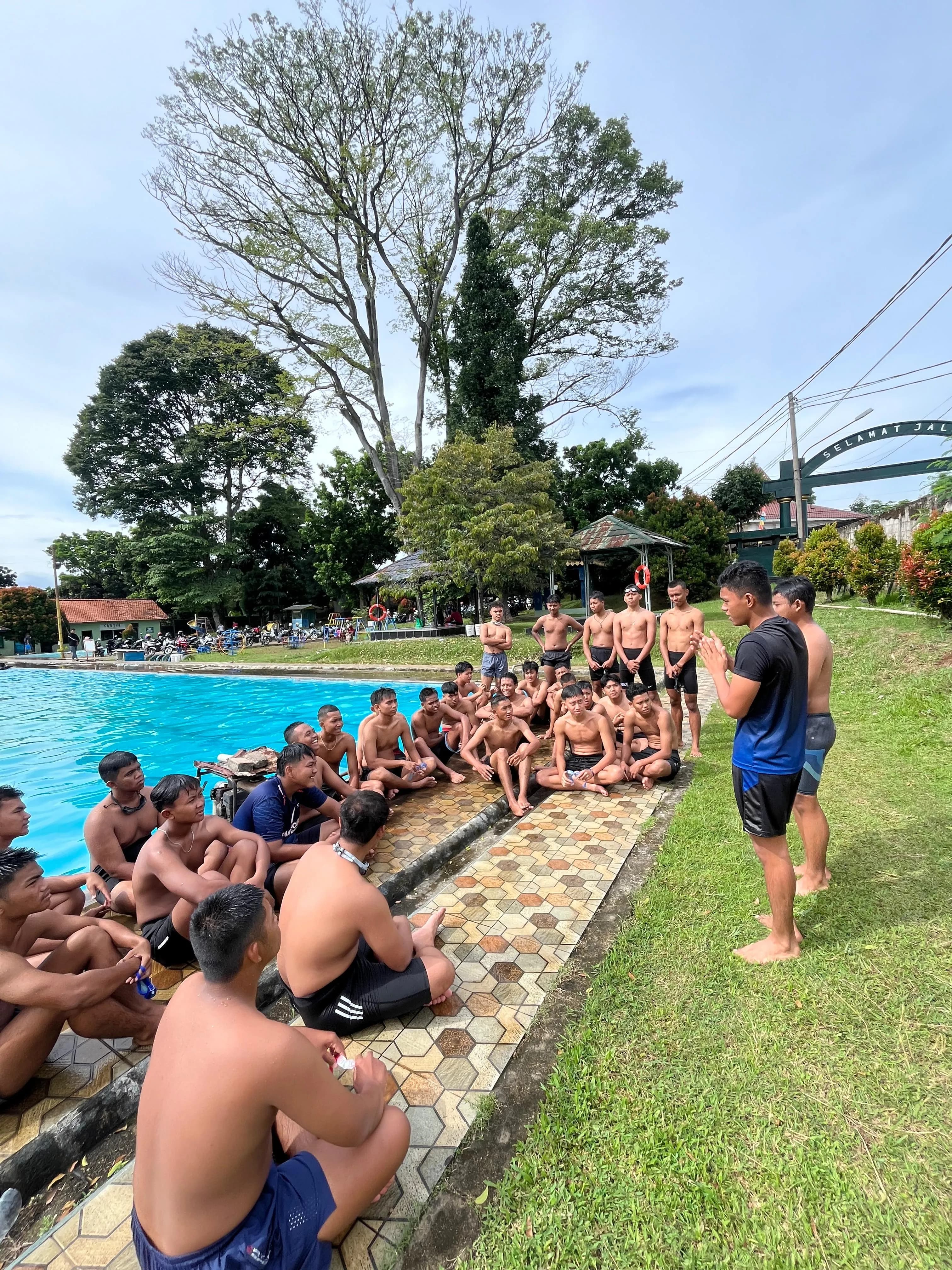 Kolam Renang Mila Kencana